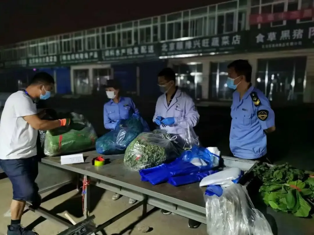 凌晨抽检 平谷区市场监督管理局保障东寺渠市场有序复市