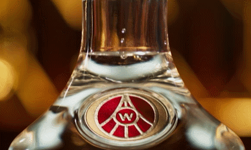 市场遇冷,价格狂跌!2689的五粮液硬通货,今天288抱走2瓶,还赠一壶两杯!