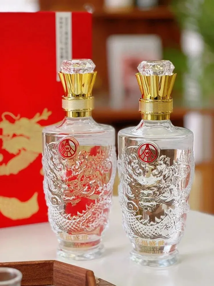 市场遇冷,价格狂跌!2689的五粮液硬通货,今天288抱走2瓶,还赠一壶两杯!