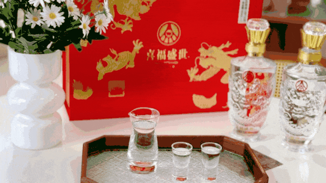 市场遇冷,价格狂跌!2689的五粮液硬通货,今天288抱走2瓶,还赠一壶两杯!