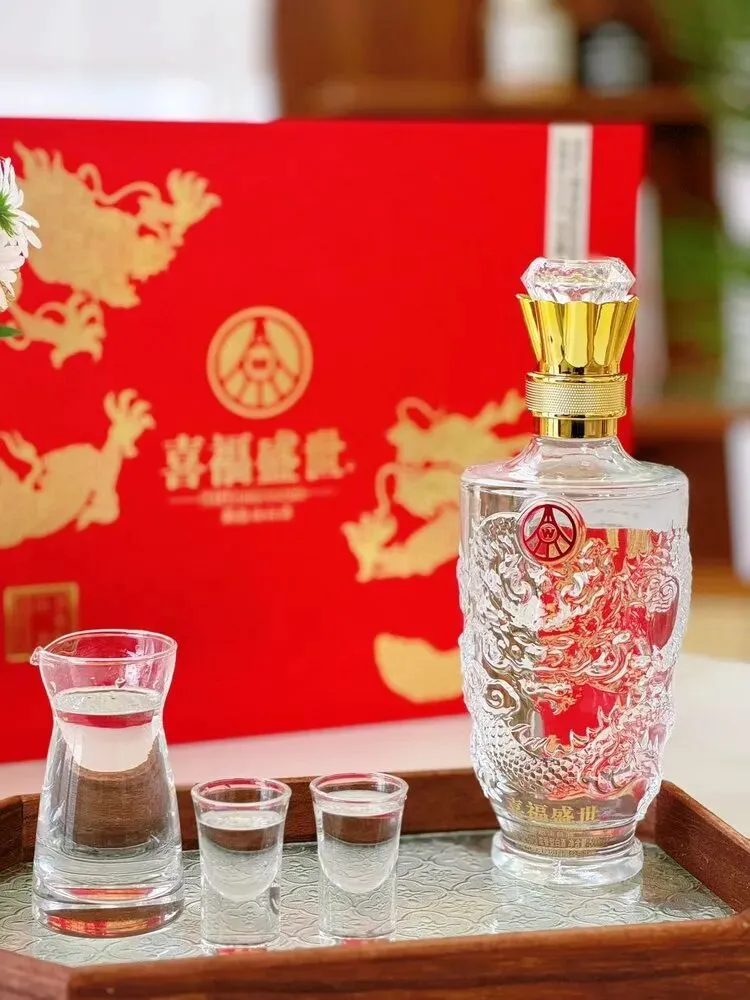 市场遇冷,价格狂跌!2689的五粮液硬通货,今天288抱走2瓶,还赠一壶两杯!