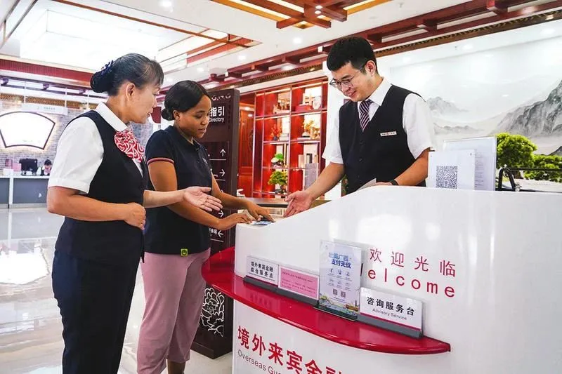 稳消费、增活力、提信心!八桂消费市场韧性十足……