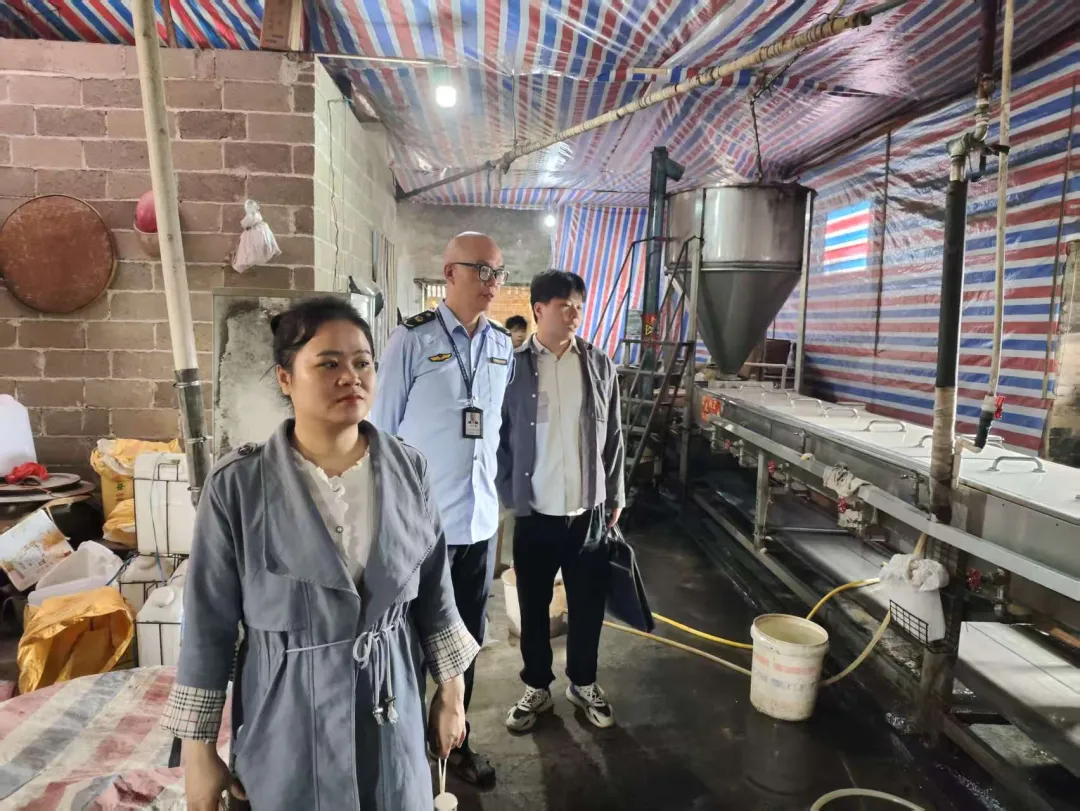 龙安镇人大:代表携手市场监管护航酒坊安全生产