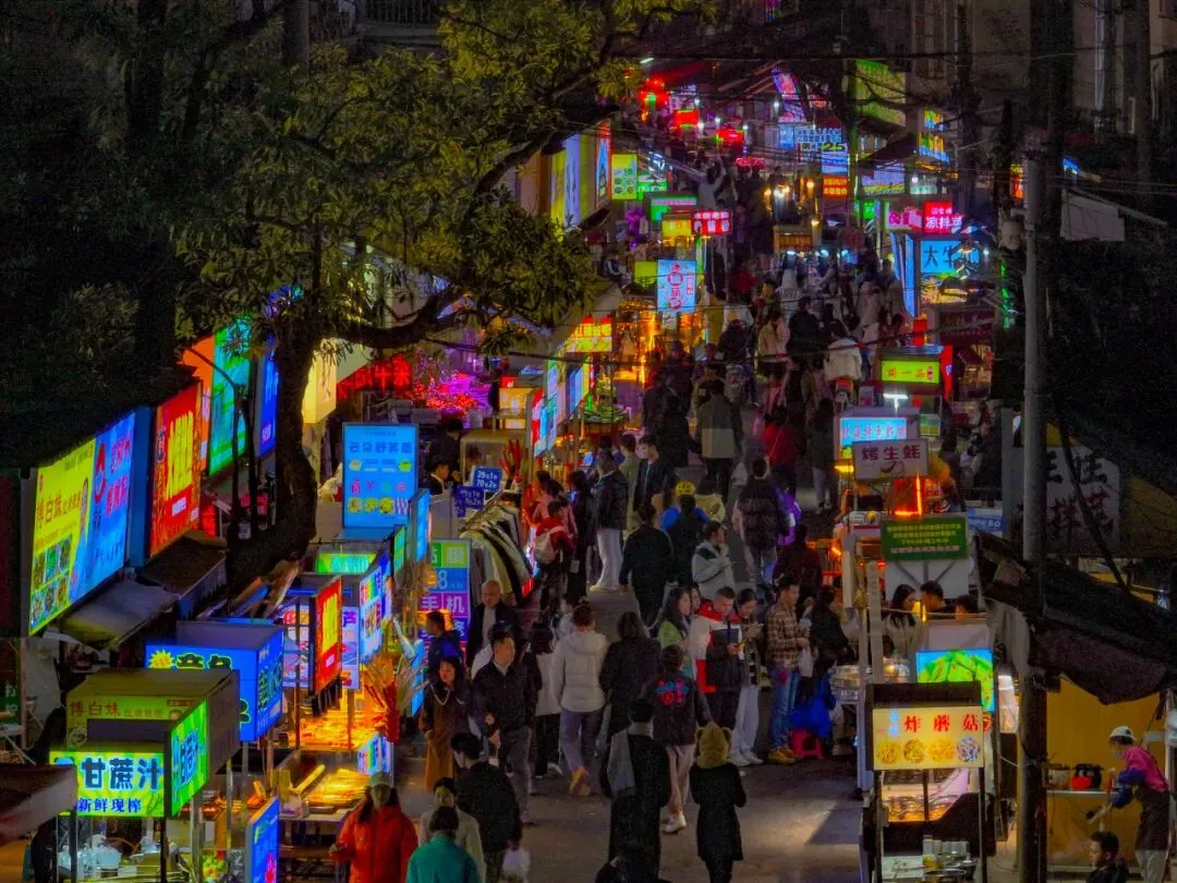 稳消费、增活力、提信心!八桂消费市场韧性十足……