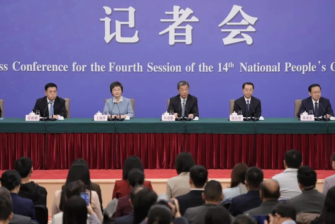 1270万毕业生涌入市场,创业真的能成为泄洪渠吗?