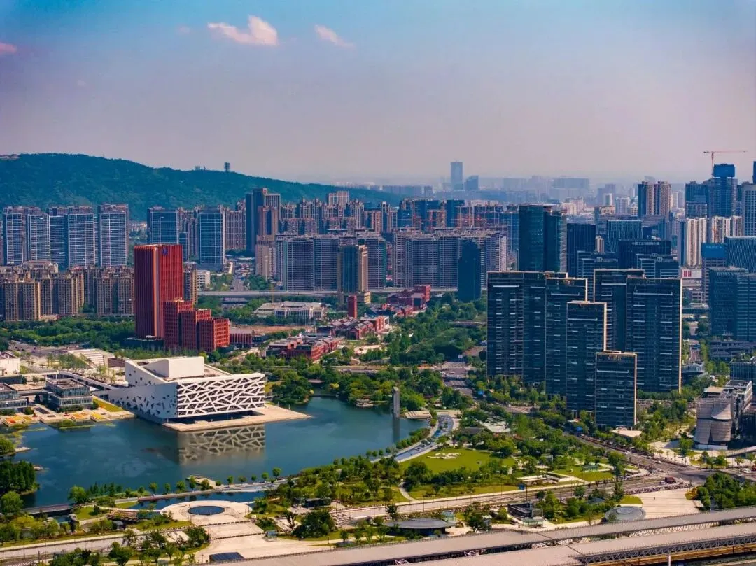 1270万毕业生涌入市场,创业真的能成为泄洪渠吗?