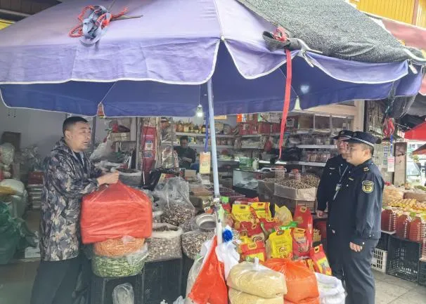 麻步“重拳”整治市场秩序