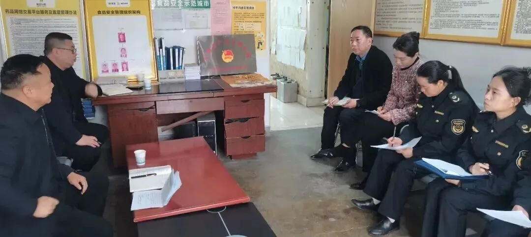 黄陵县:市场监管局联合美团外卖平台开展网络餐饮食品安全专项检查