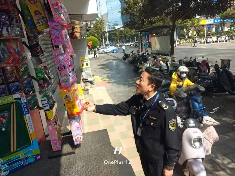 东华市场监管所:护航开学季 守好安全关