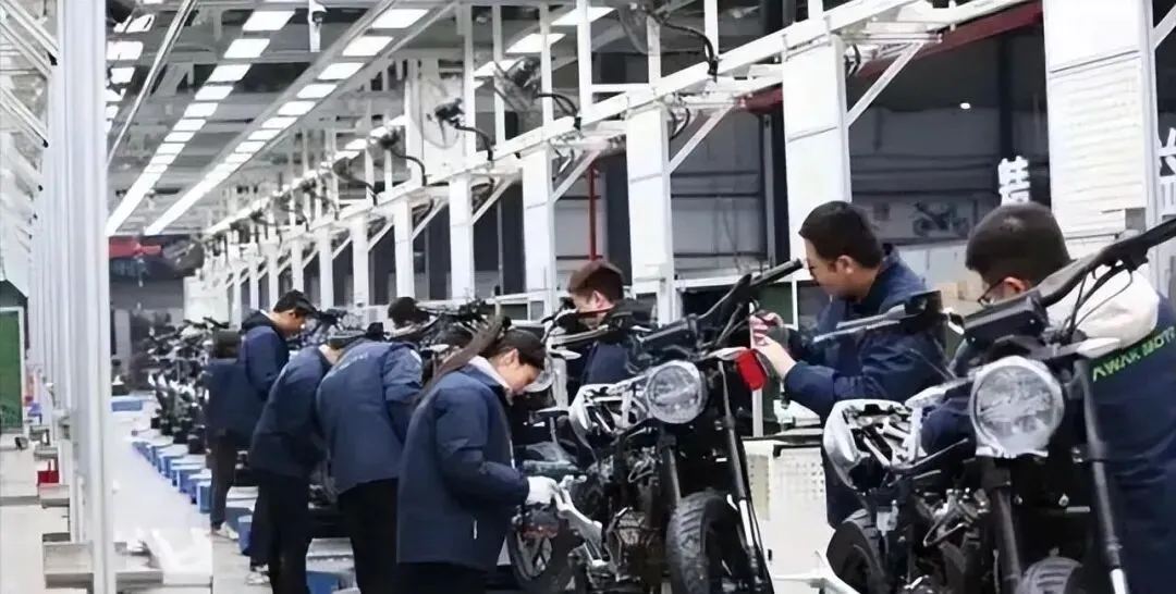 重庆摩托年产量近800万辆,越南市场全军覆没,现在靠电摩悄悄翻盘.