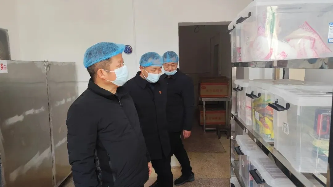 湘潭市市场监管局联合多部门开展春季校园食品安全和膳食经费管理检查