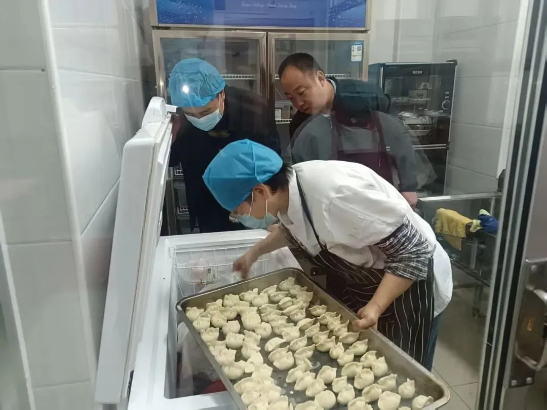 聚焦“一老一少”用餐 靖远县市场监督管理局筑牢舌尖安全防线