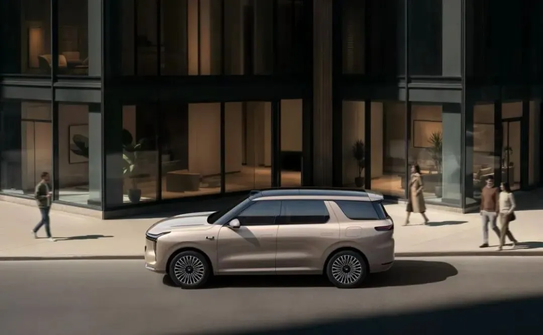 百万级科技豪华下放30万市场 智己LS8为品质家庭带来一步到位之选