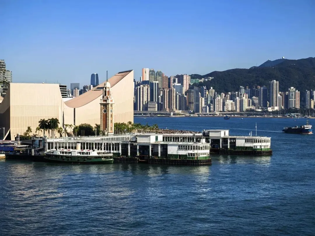 瑞银、花旗、法巴集体扩招,香港财富管理市场为何突然“火”了?