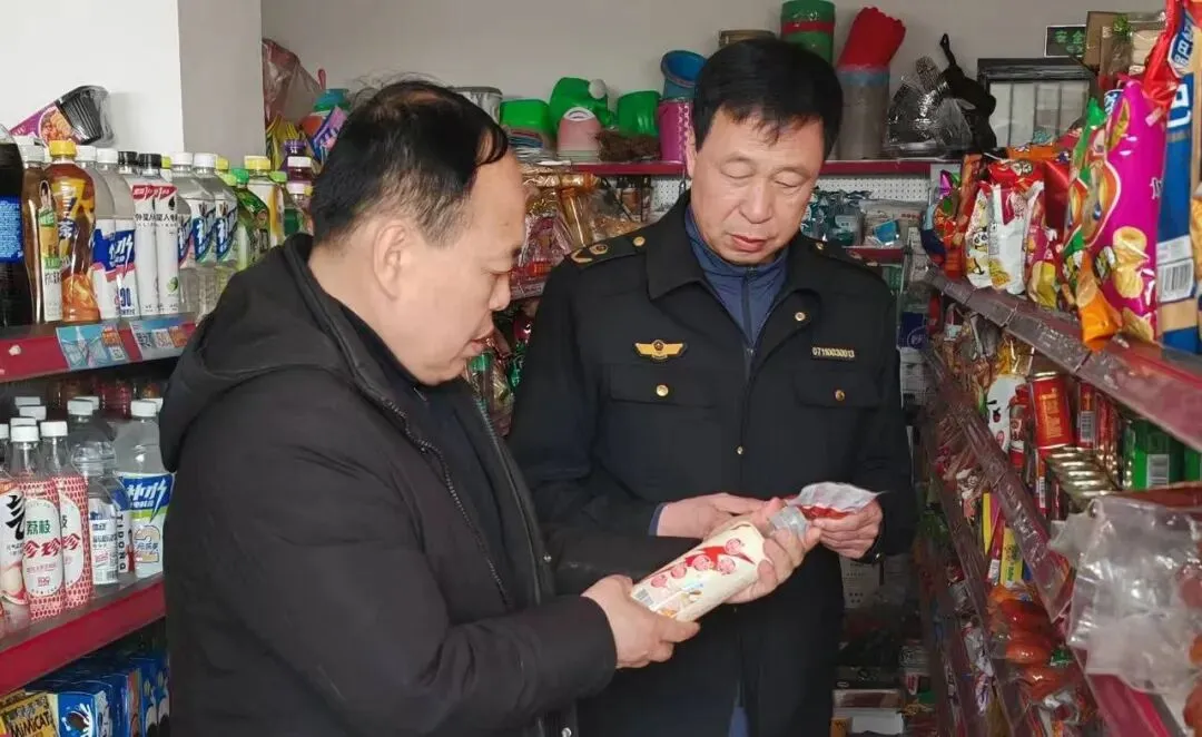 梅河口市市场监督管理局郊区市场监督管理分局开展学校周边食品安全专项检查