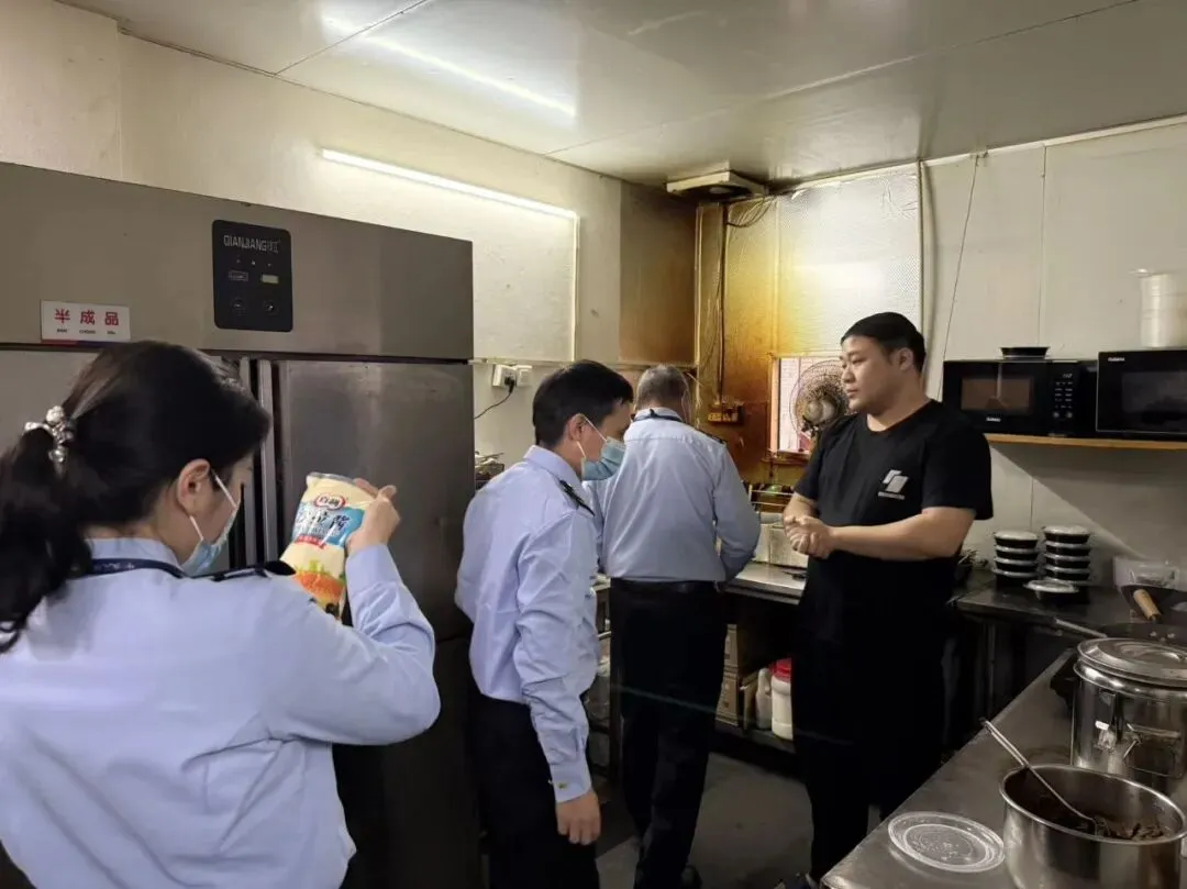 区市场监督管理局:严查外卖商家 守护“干饭快乐”