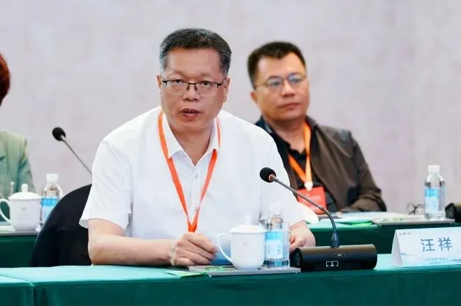 强流通 促消费——2025酒类重点市场流通企业主题交流会在可克达拉市举办