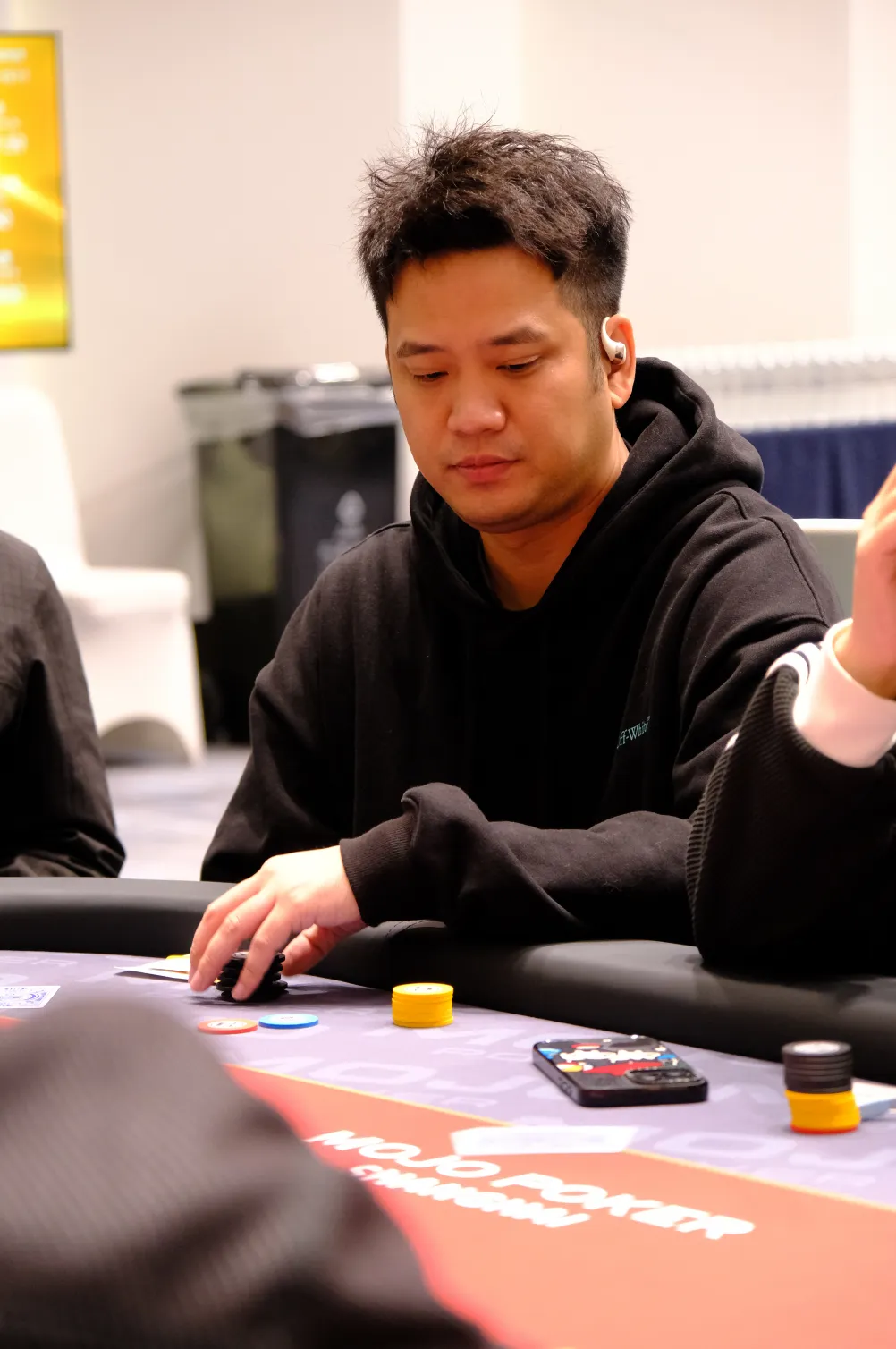 MOJO上海站 | 破局沉寂市场:MOJO智力竞技重新定义上海扑克高端赛事体验,主赛事A组正式打响!