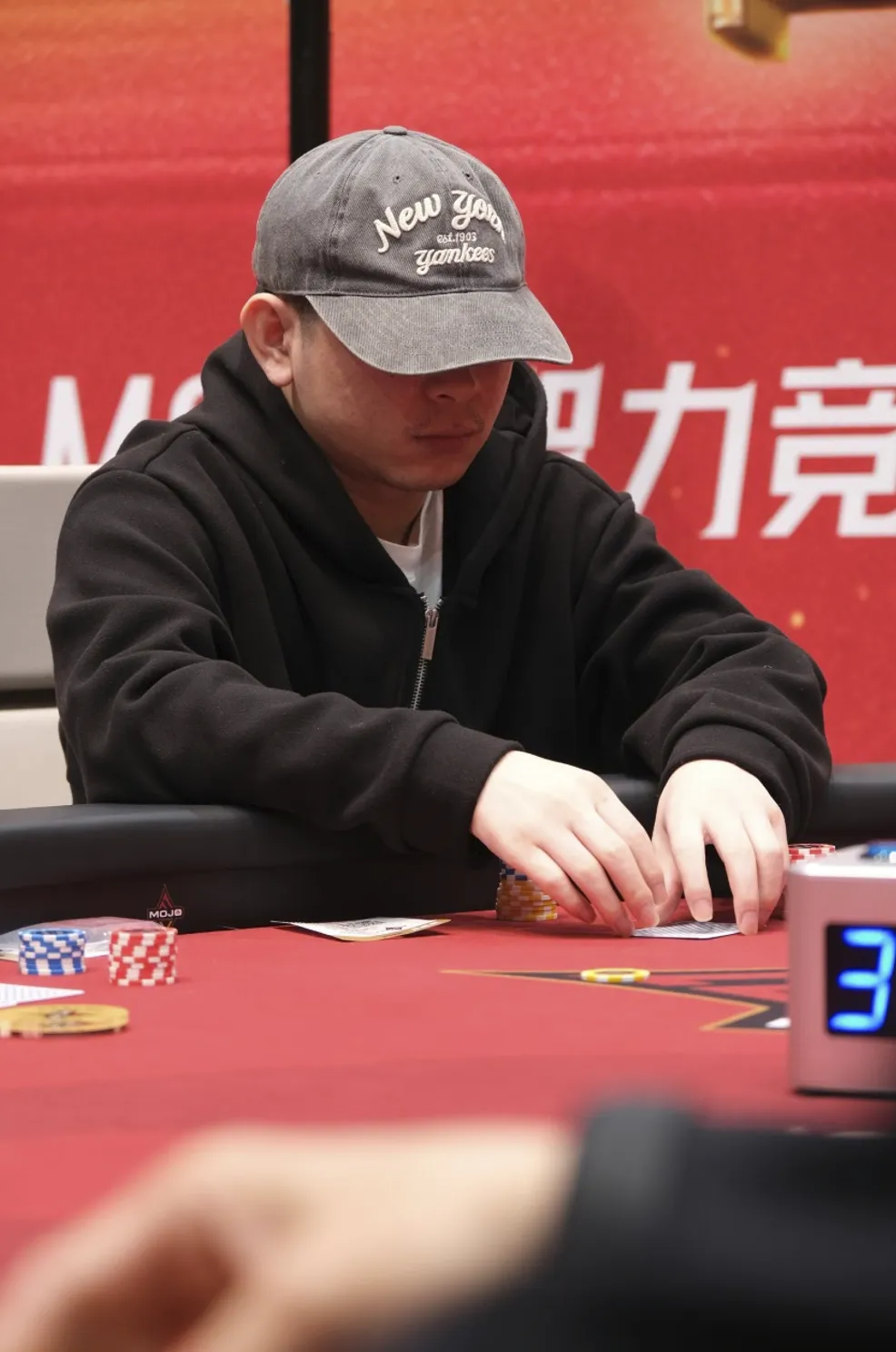 MOJO上海站 | 破局沉寂市场:MOJO智力竞技重新定义上海扑克高端赛事体验,主赛事A组正式打响!