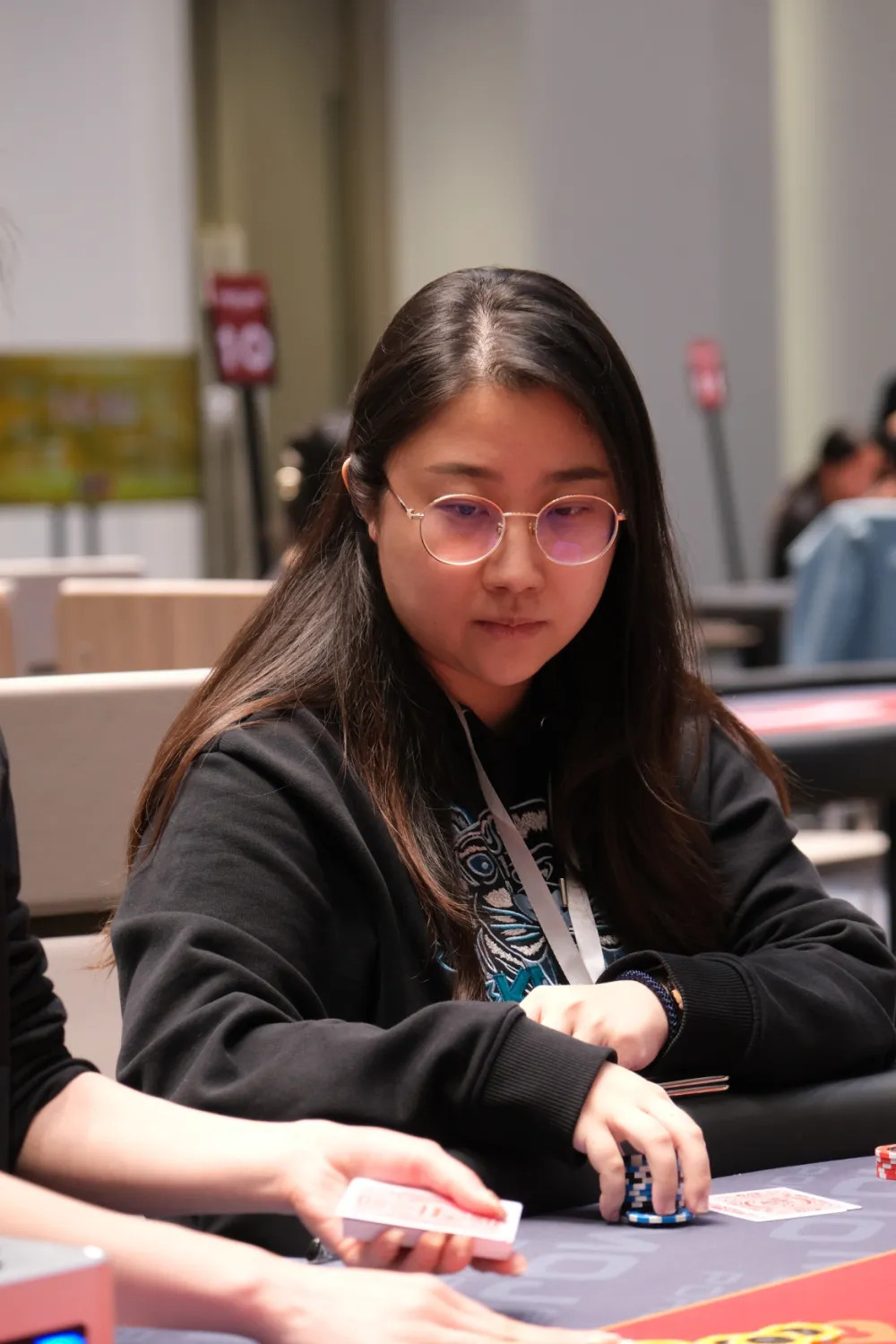 MOJO上海站 | 破局沉寂市场:MOJO智力竞技重新定义上海扑克高端赛事体验,主赛事A组正式打响!