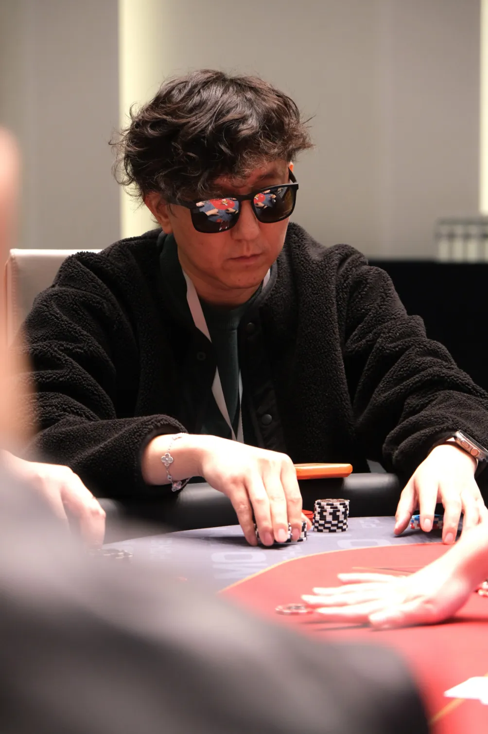 MOJO上海站 | 破局沉寂市场:MOJO智力竞技重新定义上海扑克高端赛事体验,主赛事A组正式打响!