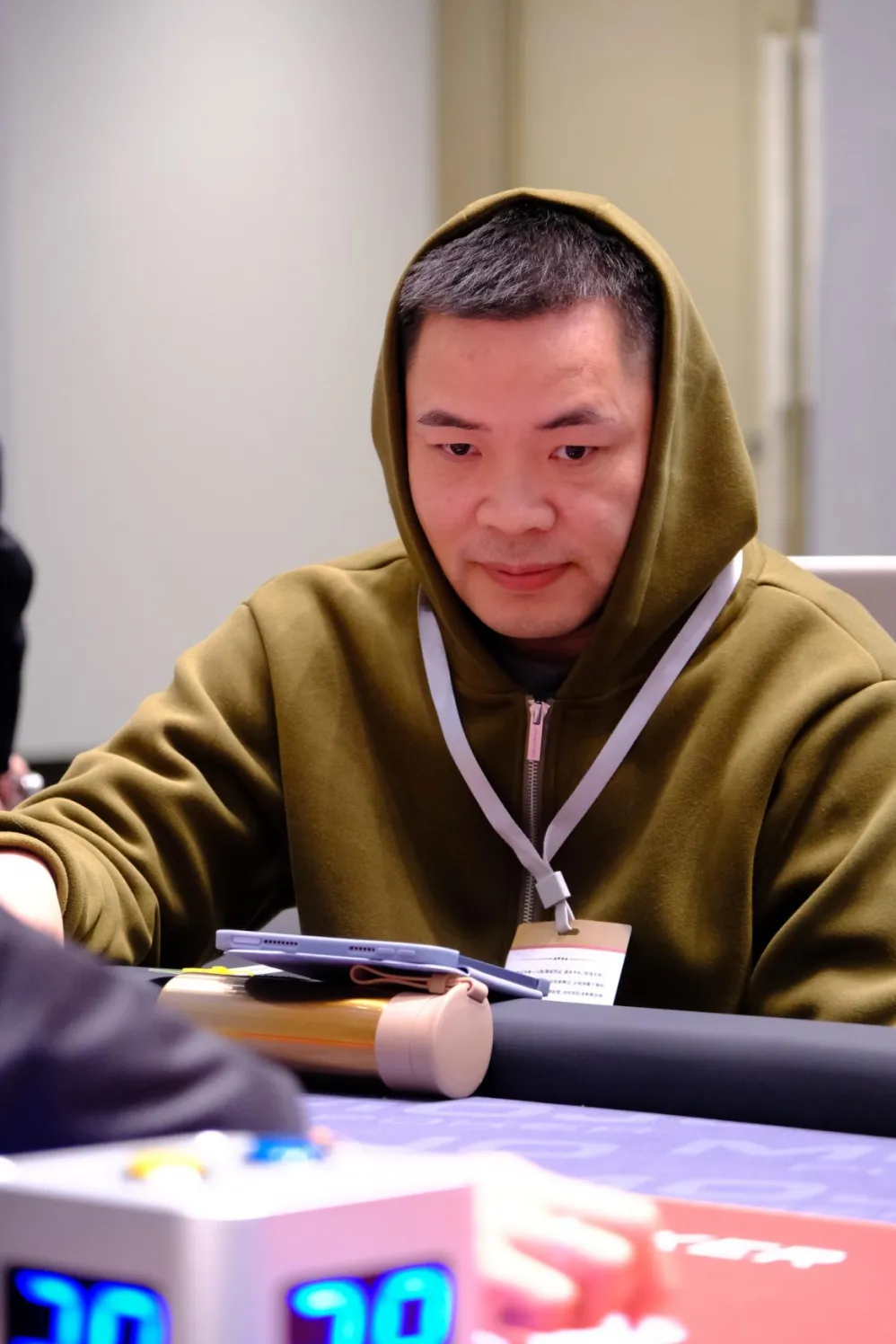 MOJO上海站 | 破局沉寂市场:MOJO智力竞技重新定义上海扑克高端赛事体验,主赛事A组正式打响!