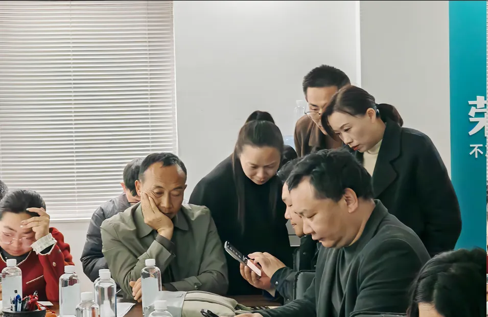 AI 赋能营销新突破!襄阳这场实战培训,帮企业轻松搞定线上获客