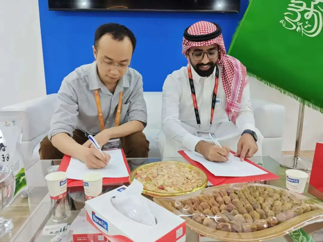 走出去丨积极拓展全球市场 乐山茶迪拜海湾食品展上受追捧