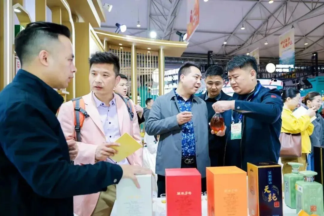 【古越龙山】新模式·新市场·新产品!古越龙山西南市场招商启动会在糖酒会上举行