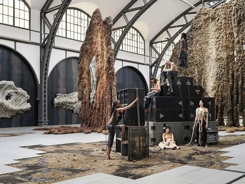 怀旧作为生意:豪斯德洛娃的文化批判与市场妥协