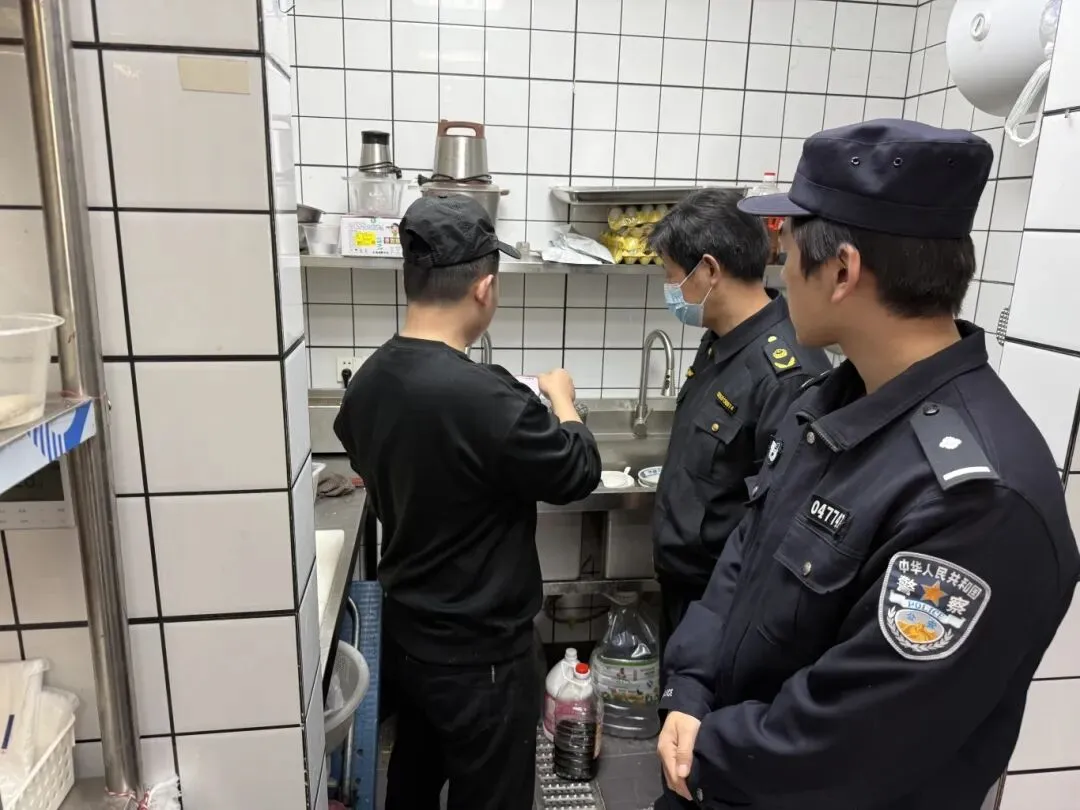 重拳出击!高新区市场监管部门联合公安部门亮剑网络餐饮食品安全