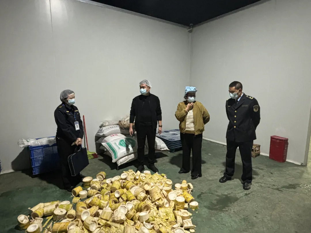 从源头到出厂——江安县市场监督管理局对肉制品相关企业开展“穿透式”检查