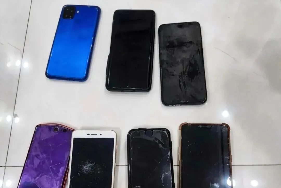 旧手机回收价暴涨,市场彻底疯狂!一天一个价