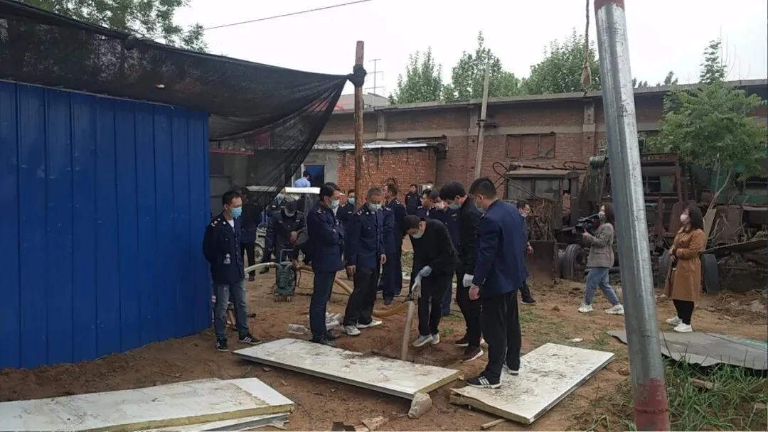 【三创四建在行动】市场监督管理局坚持“两断三清” 坚决打击黑加油站点死灰复燃