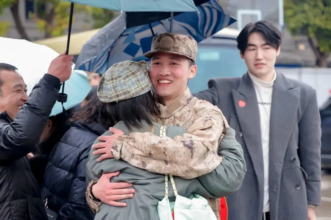 戎装报国 青春无悔 | 计算机技术与工程学院2026年春季应征入伍光荣榜