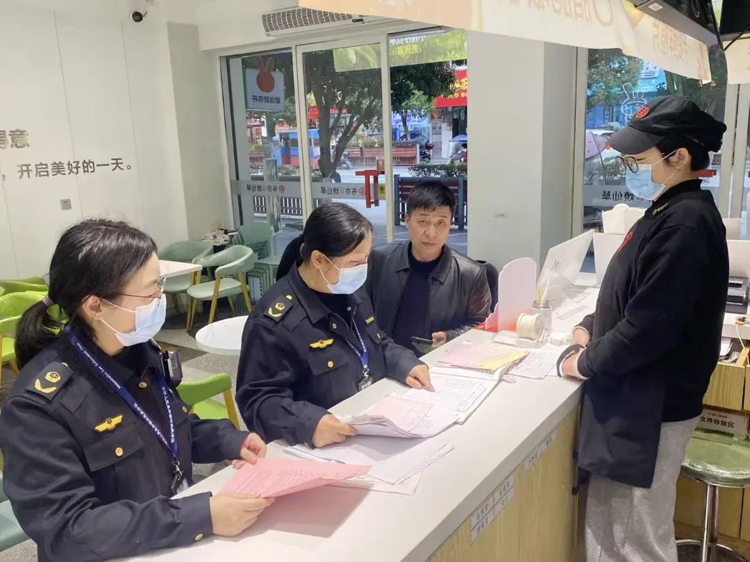 严守食安底线 规范经营秩序——资源县市场监管局开展网络餐饮食品安全专项检查