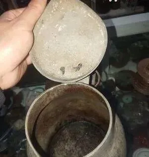 五十年代的老物件,图1市场估值上万,后面三个你还认得吗?