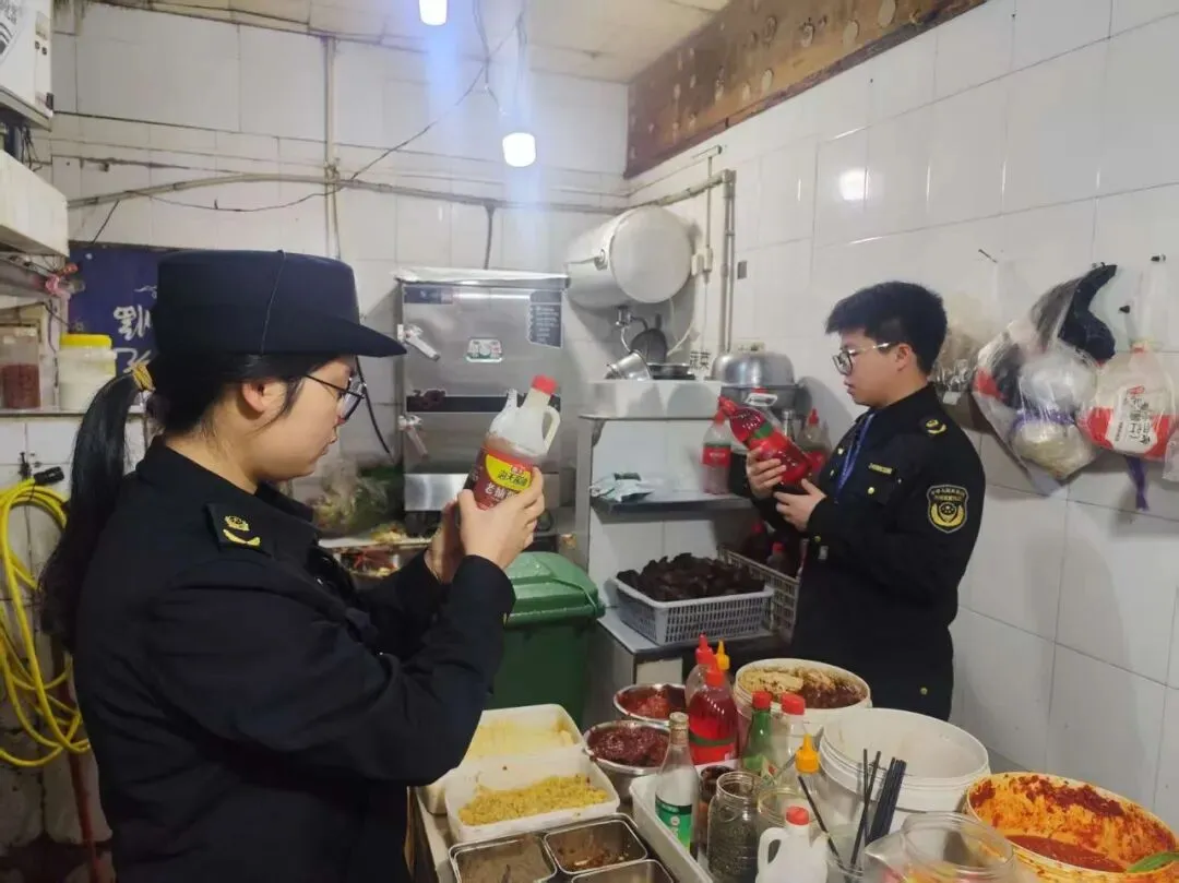 都匀市市场监督管理局强化双线联动监管 全力护航网络餐饮安全