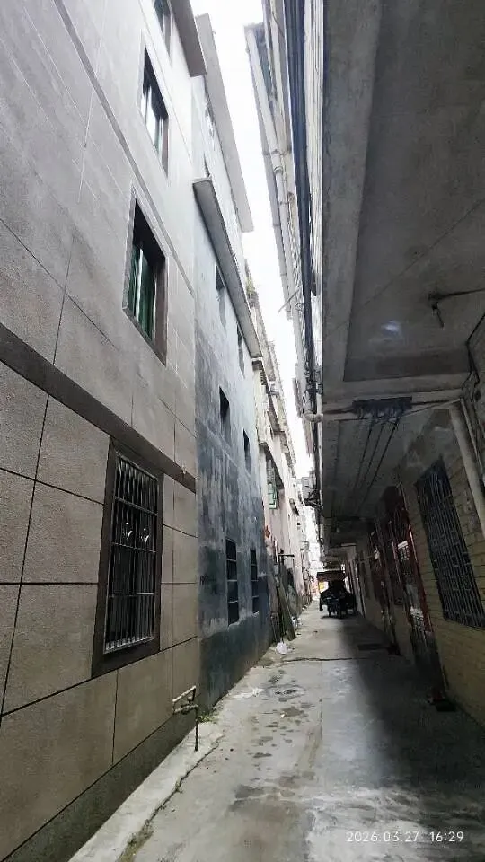 【出售】城北市场附近自建房,套间,5层,占地6.8×9,国有出让,售价56.8万.