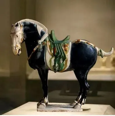 2026艺术品市场大洗牌:这5个“黑马”品类,正在吃掉“旧贵族”的蛋糕