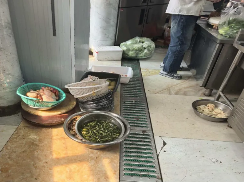 东港市市场监管局发布餐饮食品安全“红黑榜”(第二十期)