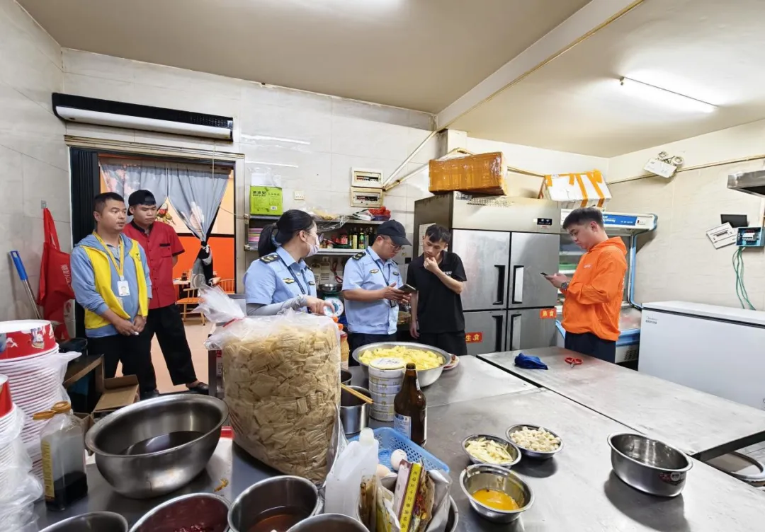 线上线下齐发力 琼中县市场监管局联合外卖平台开展网络餐饮专项整治