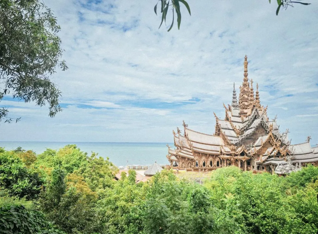 单女可拼房!市场独家!游客好评!4月25日增城有全陪!网红泰国6天品质纯玩,轻松度假入住国际五星酒店-曼谷-美功铁道-丹嫩沙朵-真理寺