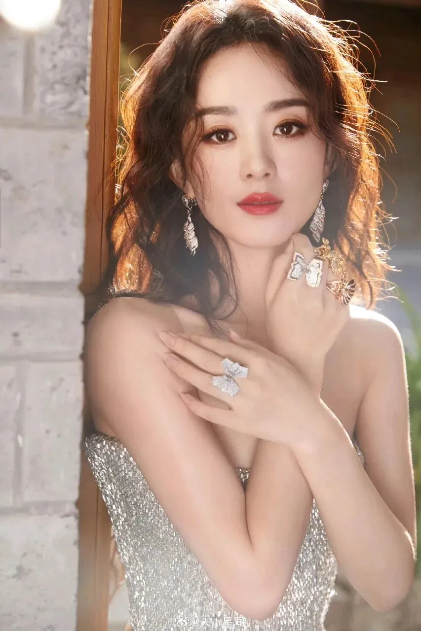 不营销不炒作,赵丽颖才是内娱真正的狠人