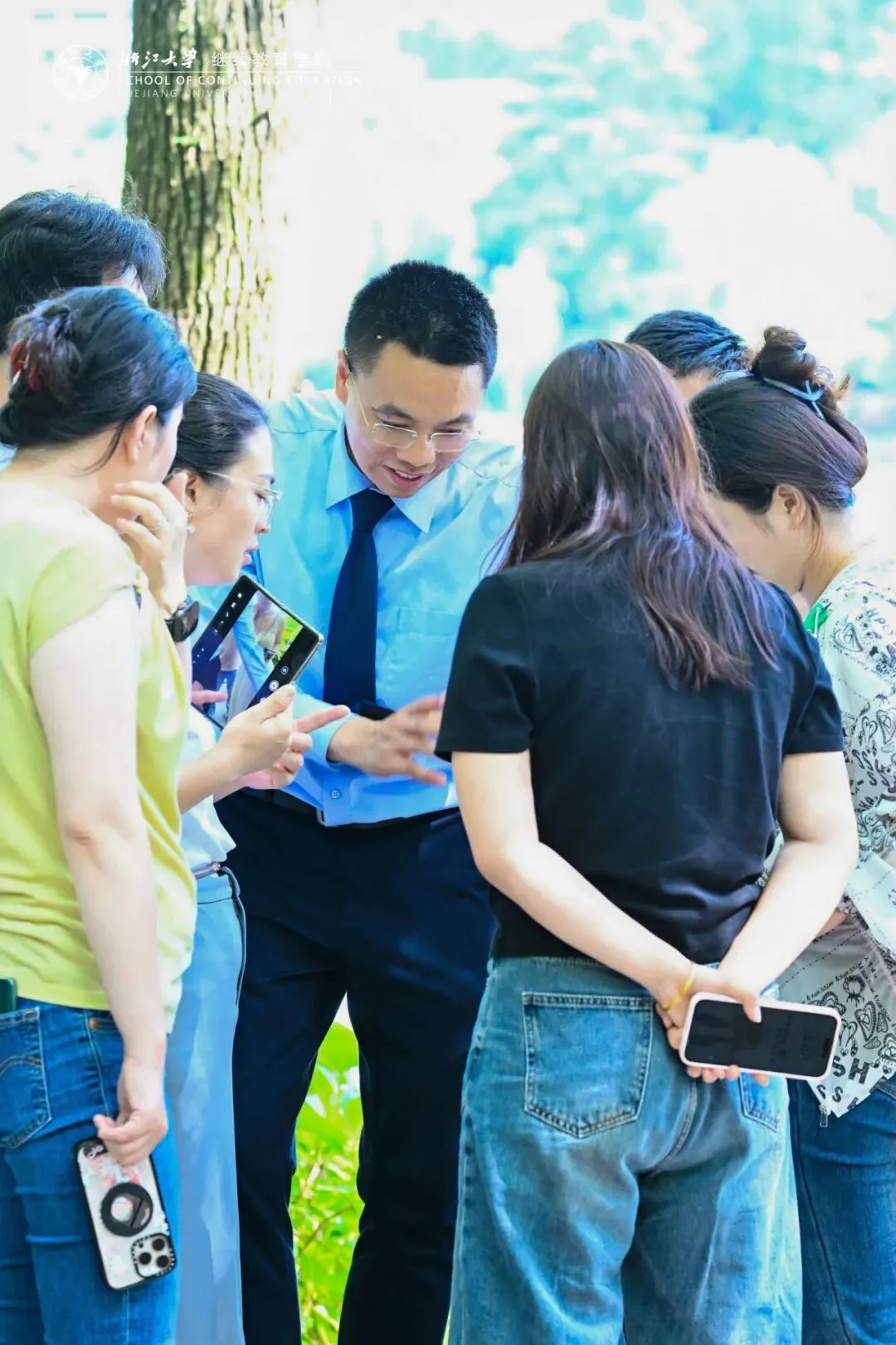 AI时代专业销售技巧大客户销售培训师培训讲师唐兴通分享为什么顶级销售不怕AI,普通销售才怕?B2B销售大客户销售铁军AI赋能销售