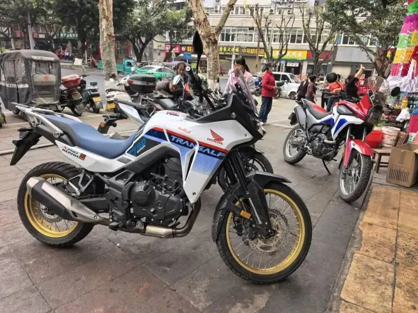 本田NX500一统中排ADV市场?