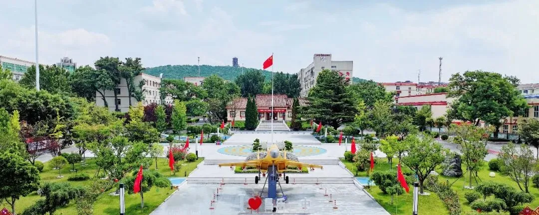 书香流转阅美好 跳蚤市场溢芬芳——昌乐一中初中部举行读书月图书跳蚤活动