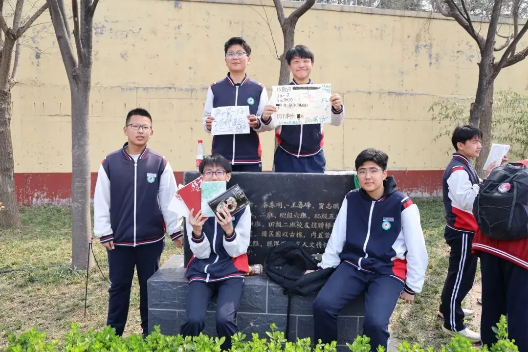 书香流转阅美好 跳蚤市场溢芬芳——昌乐一中初中部举行读书月图书跳蚤活动