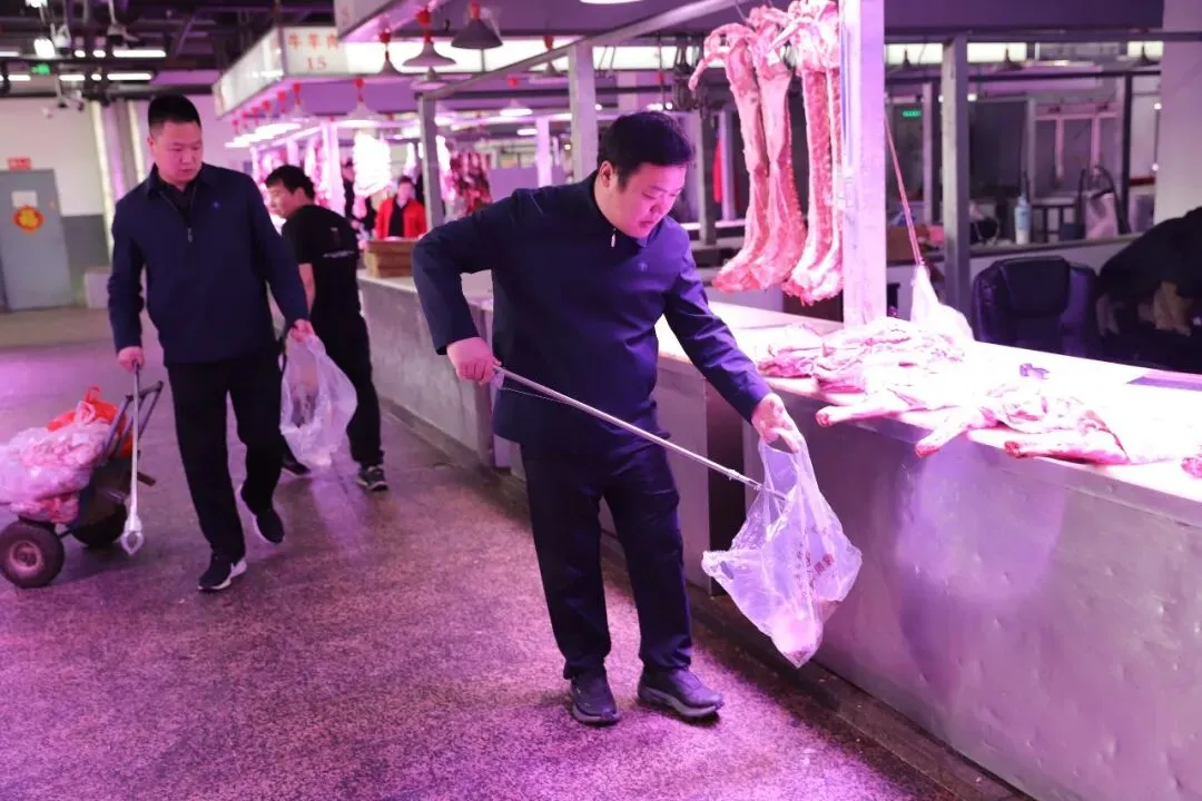 【市场动态】全员上阵净环境 凝心聚力助创城——新发地市场开展全域大扫除专项行动