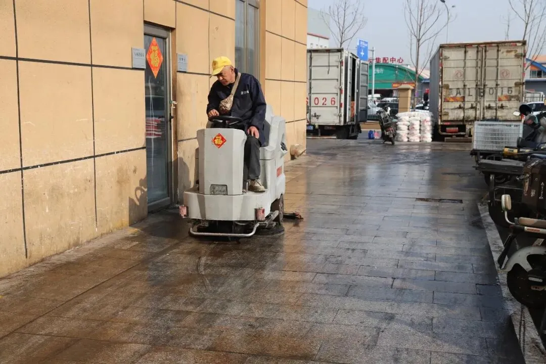 【市场动态】全员上阵净环境 凝心聚力助创城——新发地市场开展全域大扫除专项行动